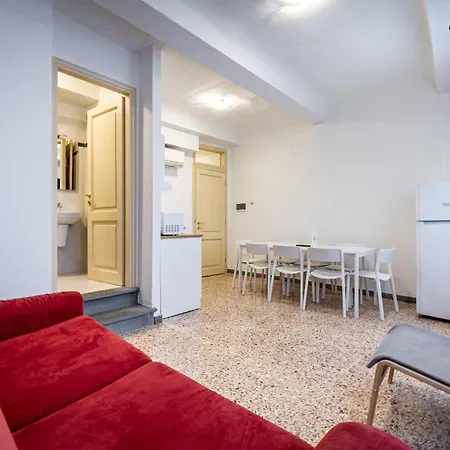 Yid Agnolo Three Bedroom Apartment In Florence-3